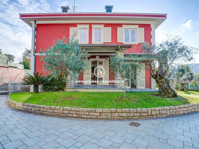 Casa con 6 locali in vendita in via giuseppe ungaretti, Camaiore Paese, Camaiore