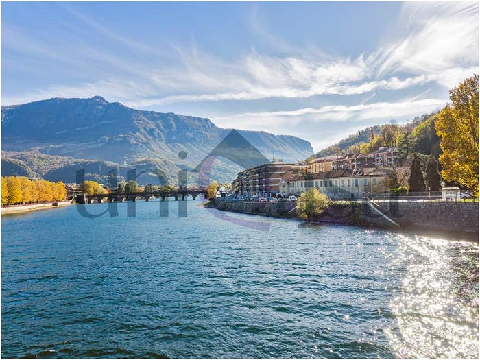 Appartamento trilocale in vendita in Centro, Lecco