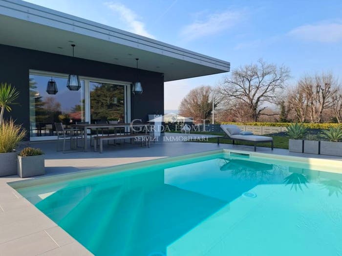 Casa con 5 locali in vendita in Via della Rocca, Montinelle, Manerba del Garda
