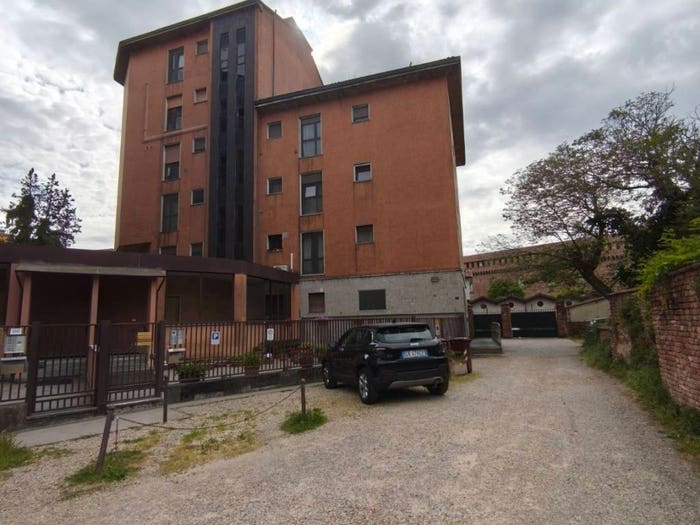Appartamento trilocale in vendita in Corso Famiglia Cairoli, Centro Storico, Pavia