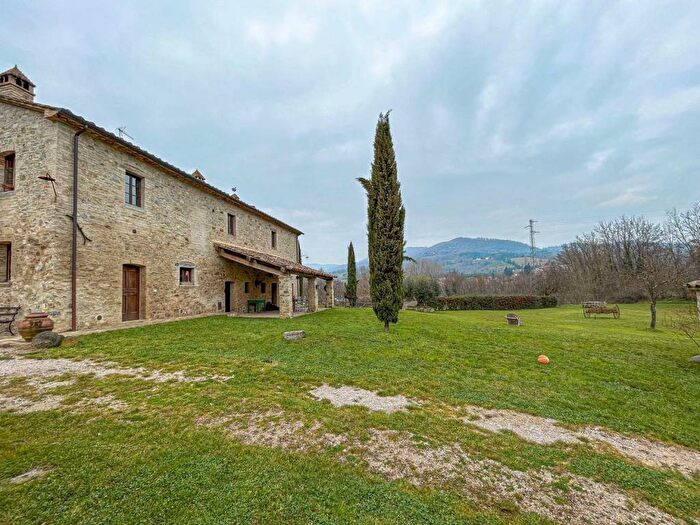 Casa con 6 locali in vendita in Via del ponte vecchio snc, Umbertide