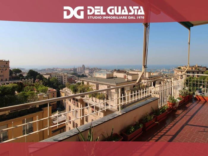 Appartamento con 6 locali in vendita in Via Ogerio Pane, Castelletto, Genova