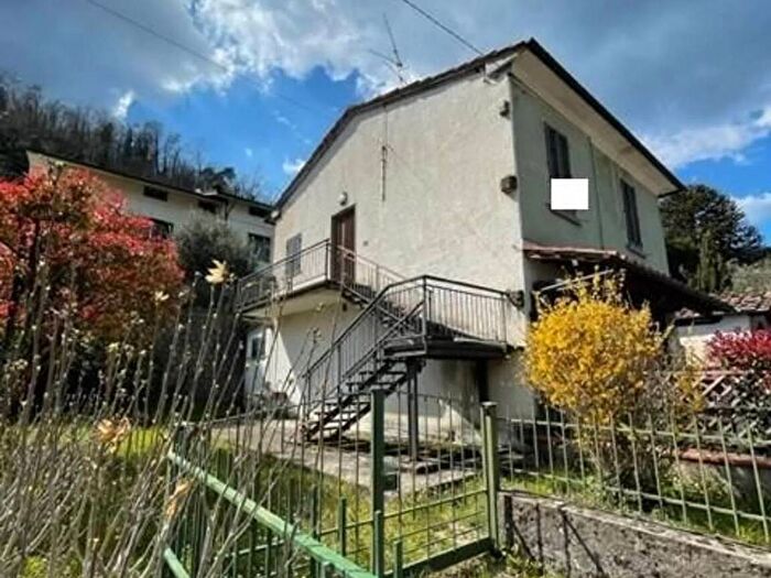 Appartamento quadrilocale in vendita in Via Mammianese, Goraiolo, Marliana