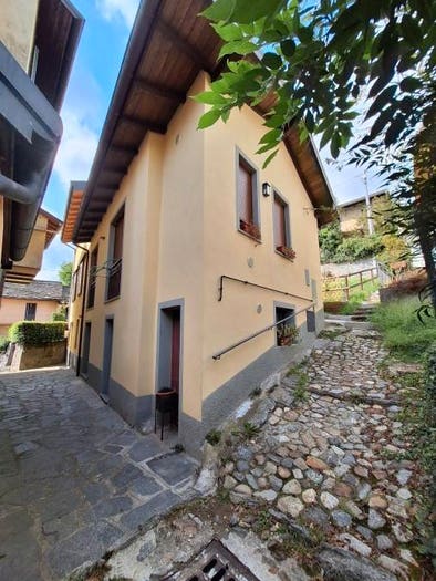 Casa quadrilocale in vendita in Via Marona, Centro, Miazzina