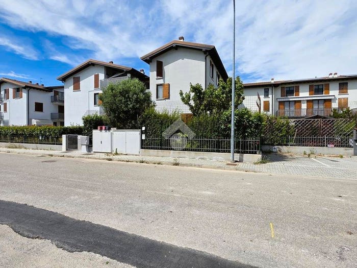 Appartamento quadrilocale in vendita in Via Don Astolfi, Bagnolo San Vito