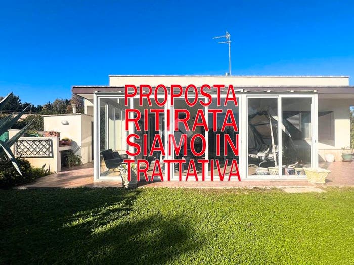 Casa quadrilocale in vendita in CONTRADA LOBIA, Mitrano Litoranea, Brindisi