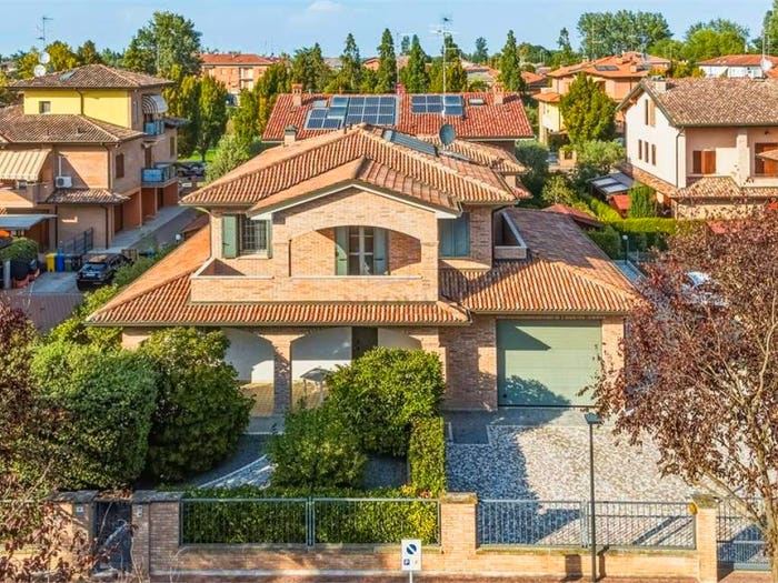 Casa con 6 locali in vendita in via Falcone Borsellino, Soliera