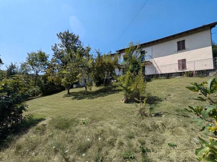 Casa quadrilocale in vendita in Località Tollarolo, Bardi