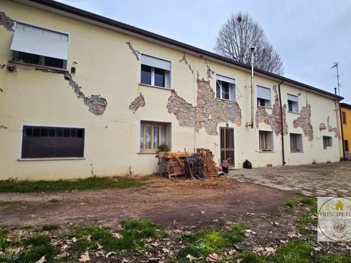 Casa con 6 locali in vendita in via giarre, Centro, Lozzo Atestino