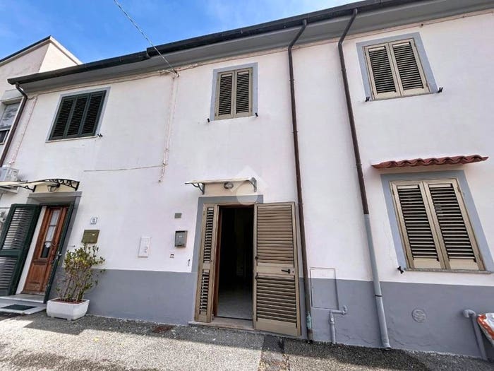 Casa quadrilocale in vendita in Via Piastroni, Badia Musigliano, Cascina