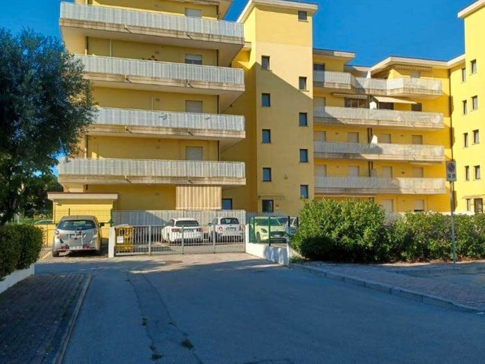 Appartamento trilocale in vendita in Via Isarco, Centro, Caorle
