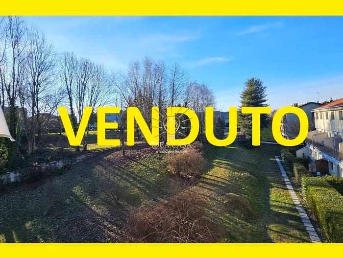 Appartamento trilocale in vendita in Via Salvador Allende, Centro, Cassago Brianza