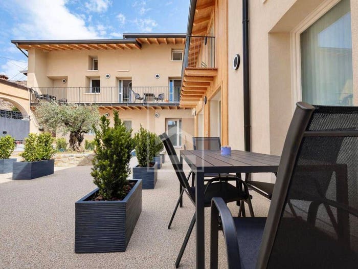 Appartamento trilocale in vendita in via Guglielmo Marconi, Balbiana, Manerba del Garda
