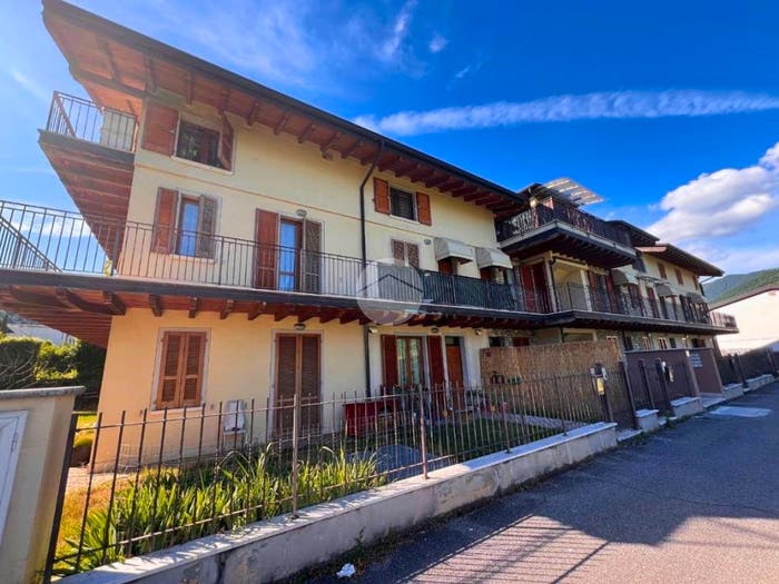 Appartamento bilocale in vendita in Via Guglielmo Marconi, Centro, Adrara San Martino