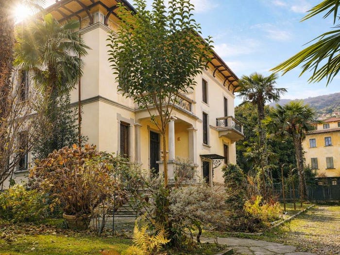 Casa con 6 locali in vendita in Via V De Bernardi, Centro, Lesa