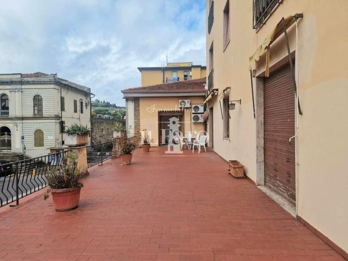 Appartamento con 6 locali in vendita in Via Antonio Gramsci, Centro, Signa