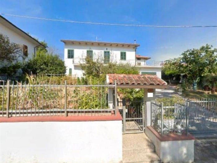 Casa con 6 locali in vendita in Centro, Montecalvo in Foglia