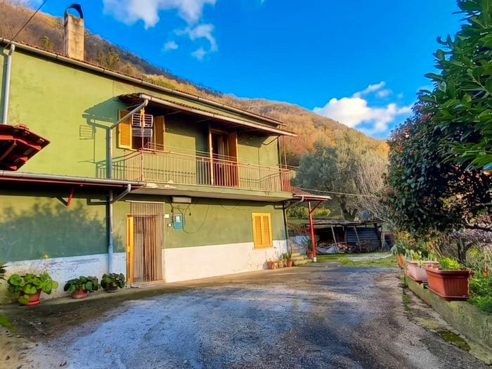 Casa con 6 locali in vendita in Strada Prima di Varico, Morolo