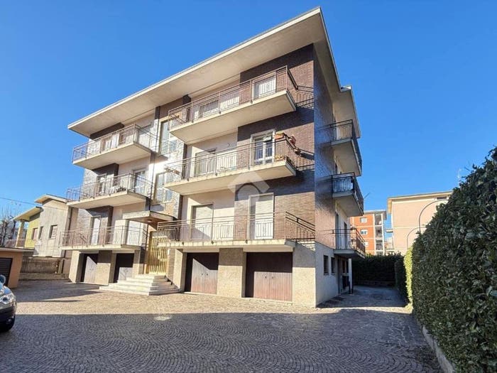Appartamento trilocale in vendita in Via XXVI Aprile, Centro, Cisano Bergamasco