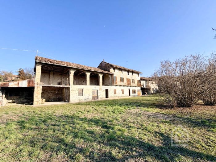 Casa con 6 locali in vendita in Strada Monsimone, Tuffo, Cocconato