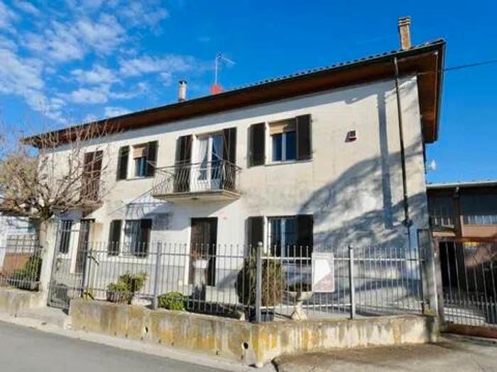 Casa con 6 locali in vendita in Centro, San Marzano Oliveto