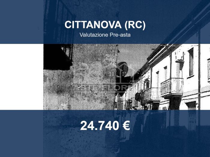Casa con 6 locali in vendita in Via Santa Caterina, Cittanova