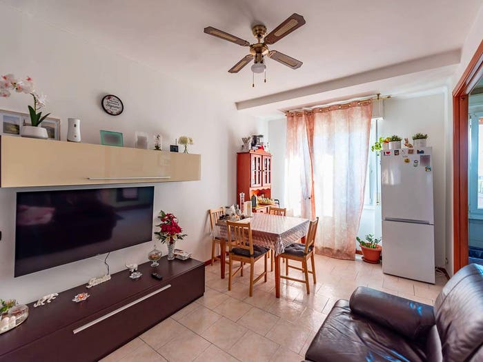 Appartamento trilocale in vendita in Via Giovanni Pascoli, Centro, Bollate