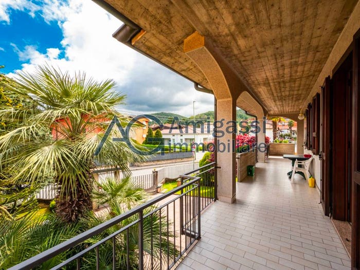 Casa con 6 locali in vendita in Via Piave, Villa di Serio