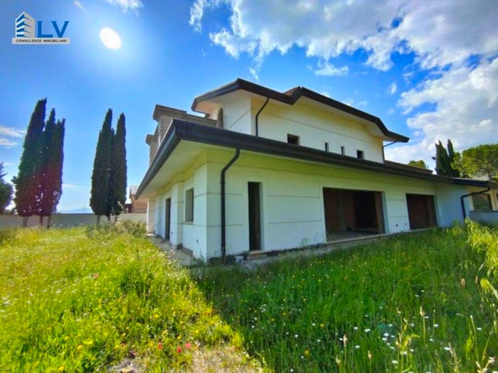 Casa con 6 locali in vendita in Via Capodacqua, Castrocielo