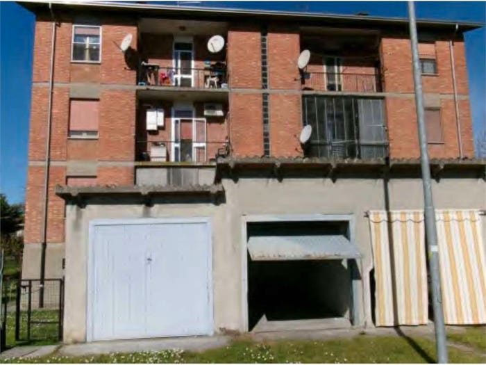 Casa con 5 locali in vendita in Viale F Filippini, Centro, Luzzara