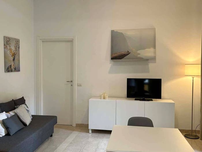 Appartamento bilocale in affitto in Viale Elvezia, Arena, Milano