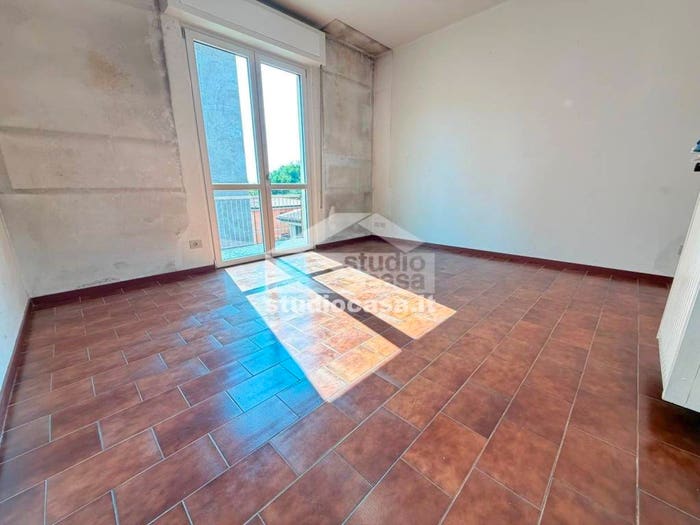 Appartamento trilocale in vendita in Via Zaninelli, Semicentro, Crema