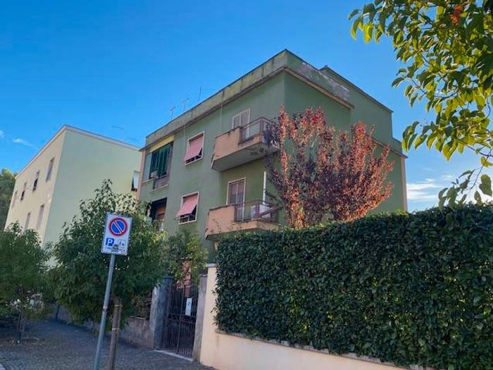 Appartamento trilocale in vendita in Viale Vittorio Veneto, Nicolosi, Latina