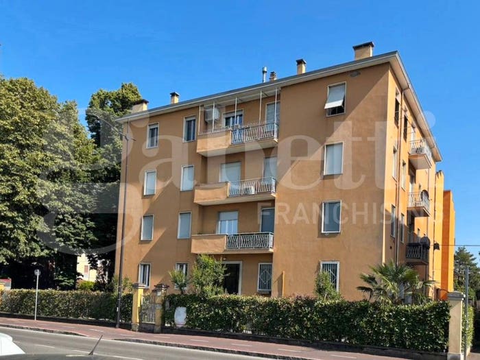 Appartamento trilocale in vendita in Via Montebello, Stadio Cittadella, Parma