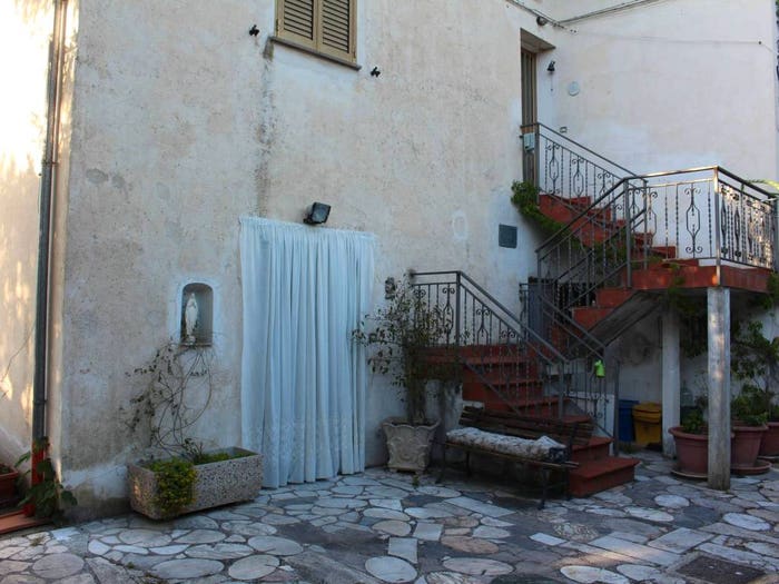 Appartamento trilocale in vendita in Via Montisola, Contigliano