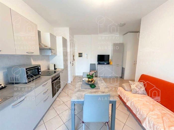Appartamento bilocale in vendita in Via Leonardo Da Vinci, Centro, Albenga