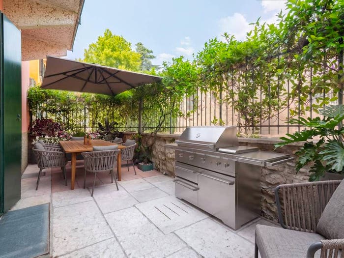 Casa con 6 locali in vendita in Via Premuda, Avesa, Verona