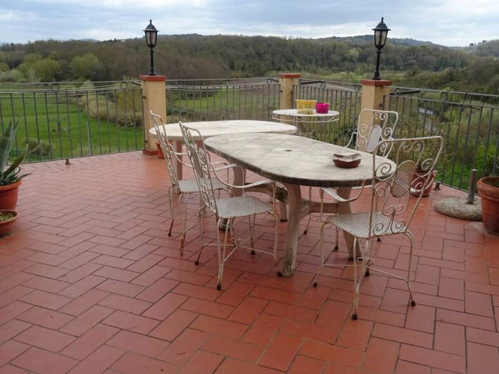 Casa con 5 locali in vendita in Piazza Cesare Battisti, Comeana, Carmignano