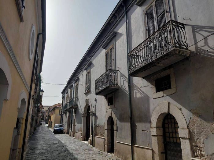 Case in Vendita e in Affitto - 3