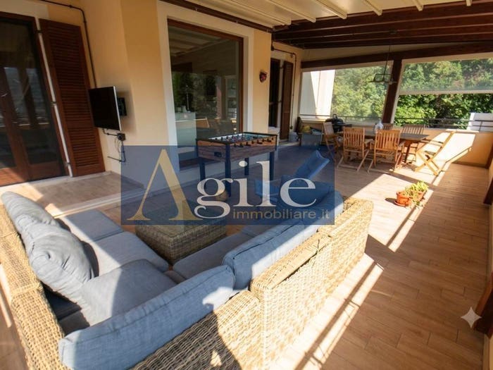 Appartamento con 6 locali in vendita in VIA FAIANO, Ascoli Piceno