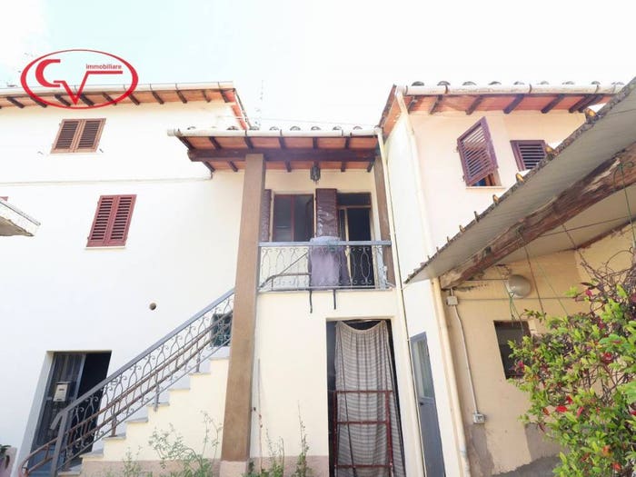 Casa con 6 locali in vendita in Via Aretina, Levanella, Montevarchi