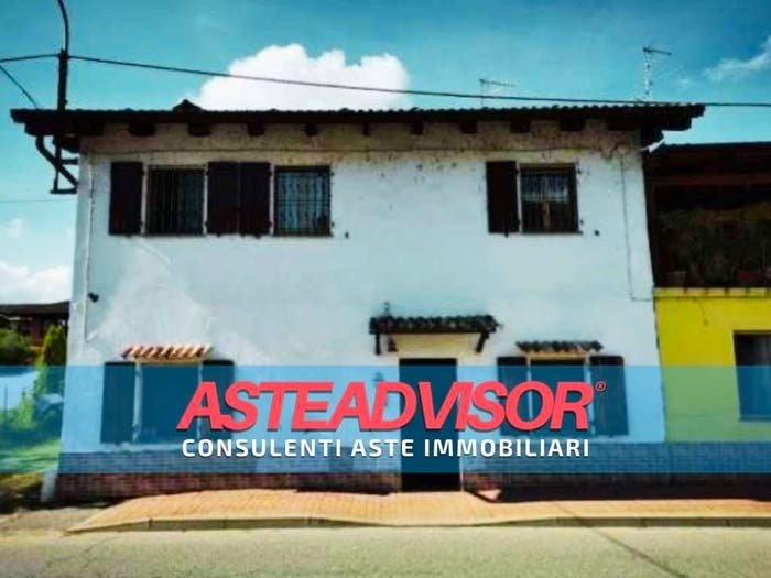 Casa con 6 locali in vendita in Località Torrione Via Vittorio Emanuele II, Torrione, Vinzaglio