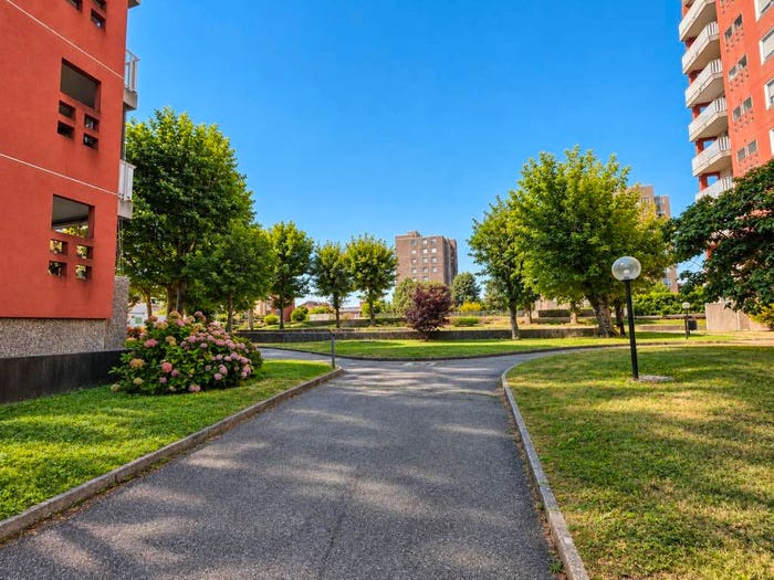 Appartamento trilocale in vendita in Via Giovan Battista Pergolesi, Trezzano sul Naviglio
