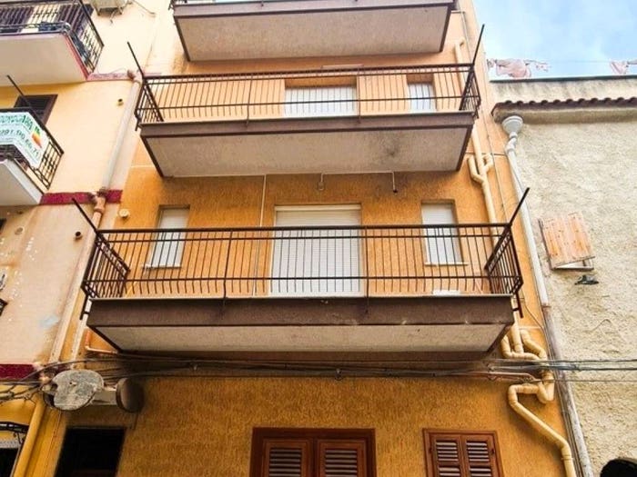 Casa con 5 locali in vendita in Via Petrarca, Centro, Bagheria