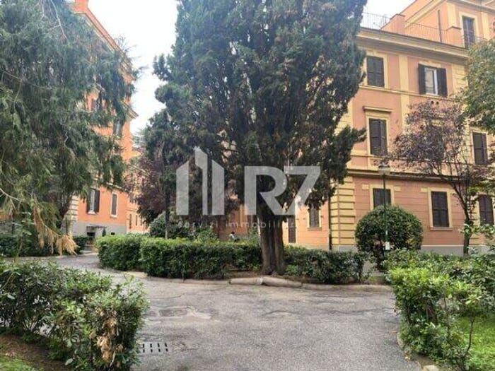 Appartamento trilocale in vendita in Via Donatello, Flaminio, Roma