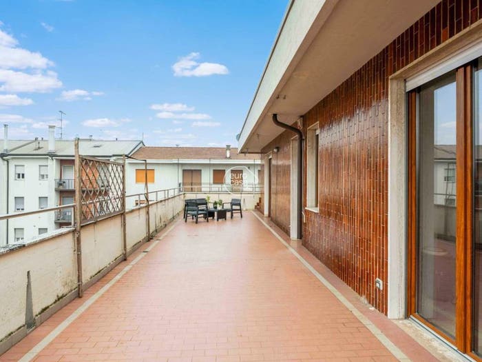 Appartamento trilocale in vendita in Via Alessandro Volta, Centro, Cassina de' Pecchi