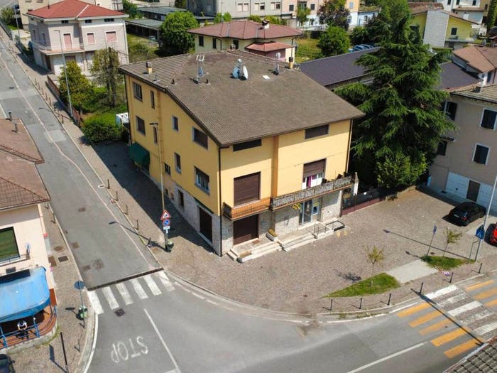 Casa con 6 locali in vendita in Via Dino Carli, Odolo