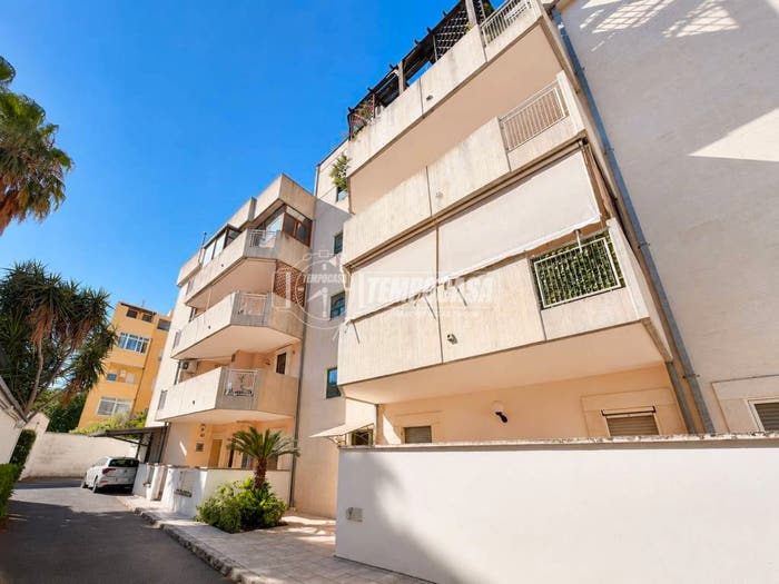 Appartamento quadrilocale in vendita in Via Orsini Ducas, Rudiae Casermette, Lecce