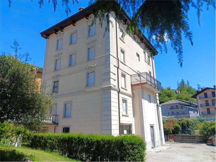 Casa con 6 locali in vendita in Via Antoni Stoppani, Ponte Giurino, Berbenno
