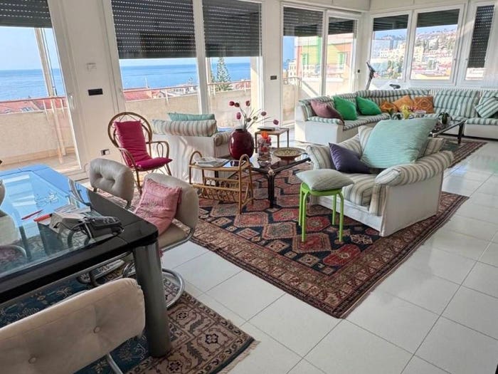 Appartamento con 6 locali in vendita in Via Privata Fratelli Asquasciati, San Siro Casinò, Sanremo